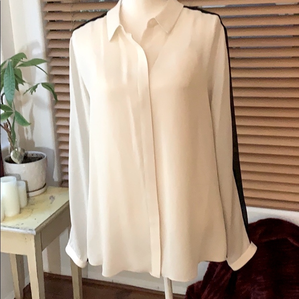 Jeunesse Cream/Black silk blouse.